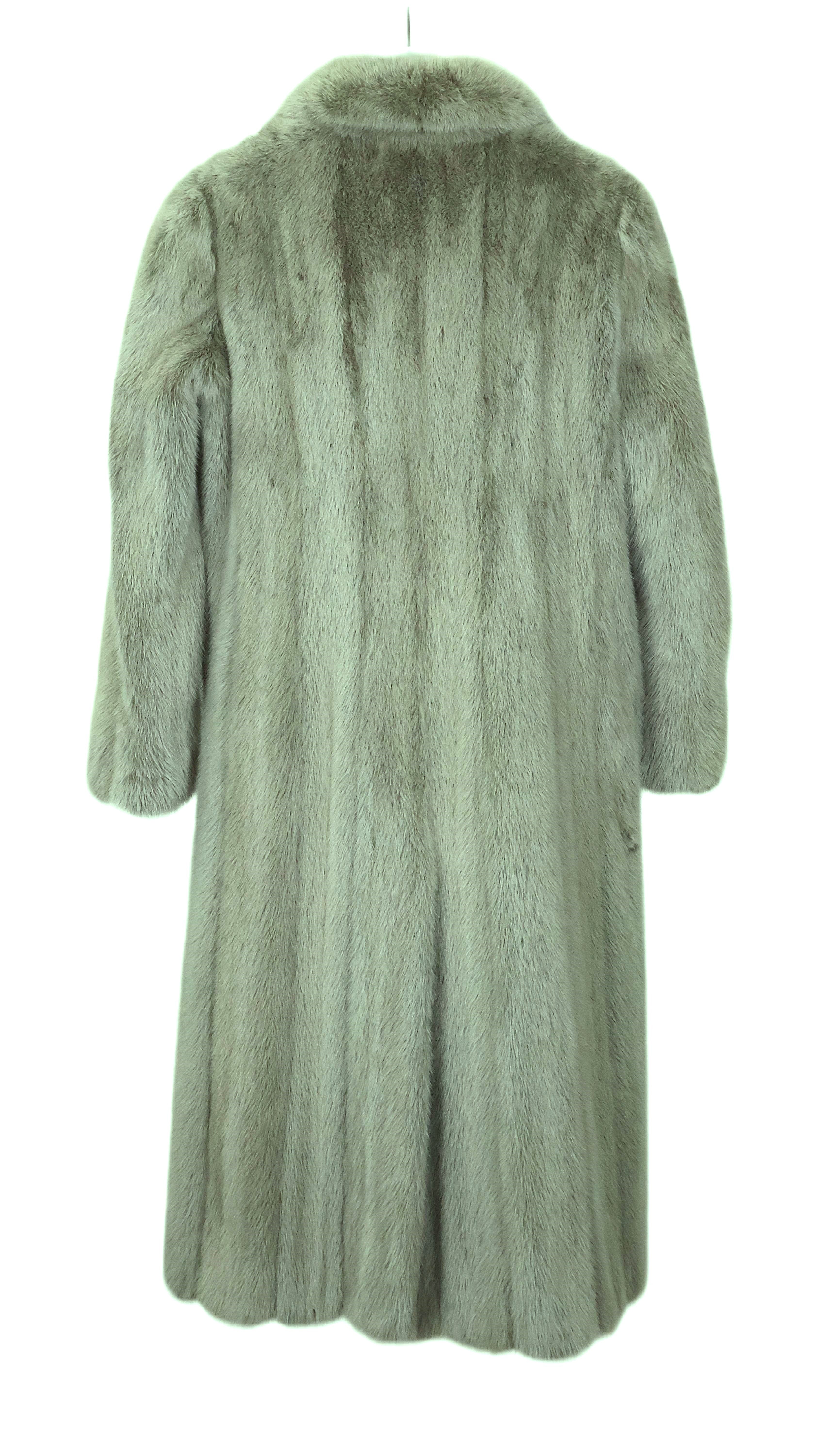 PRE-OWNED MINT DYED MINK 7/8 COAT W/ NOTCH COLLAR & BACK VENT