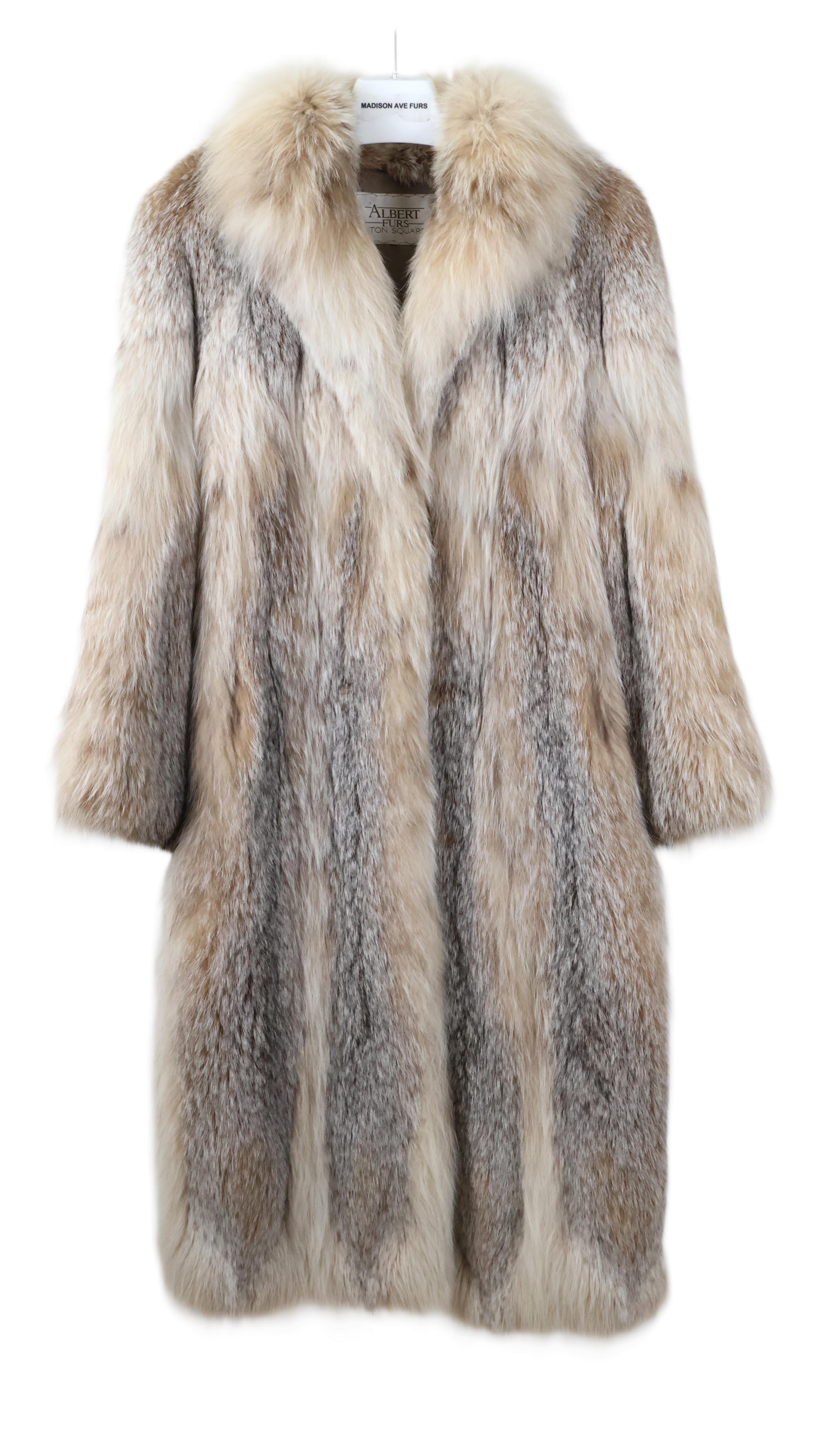 PRE-OWNED CANADIAN LYNX COAT W/ WING COLLAR & STRAIGHT SLEEVE