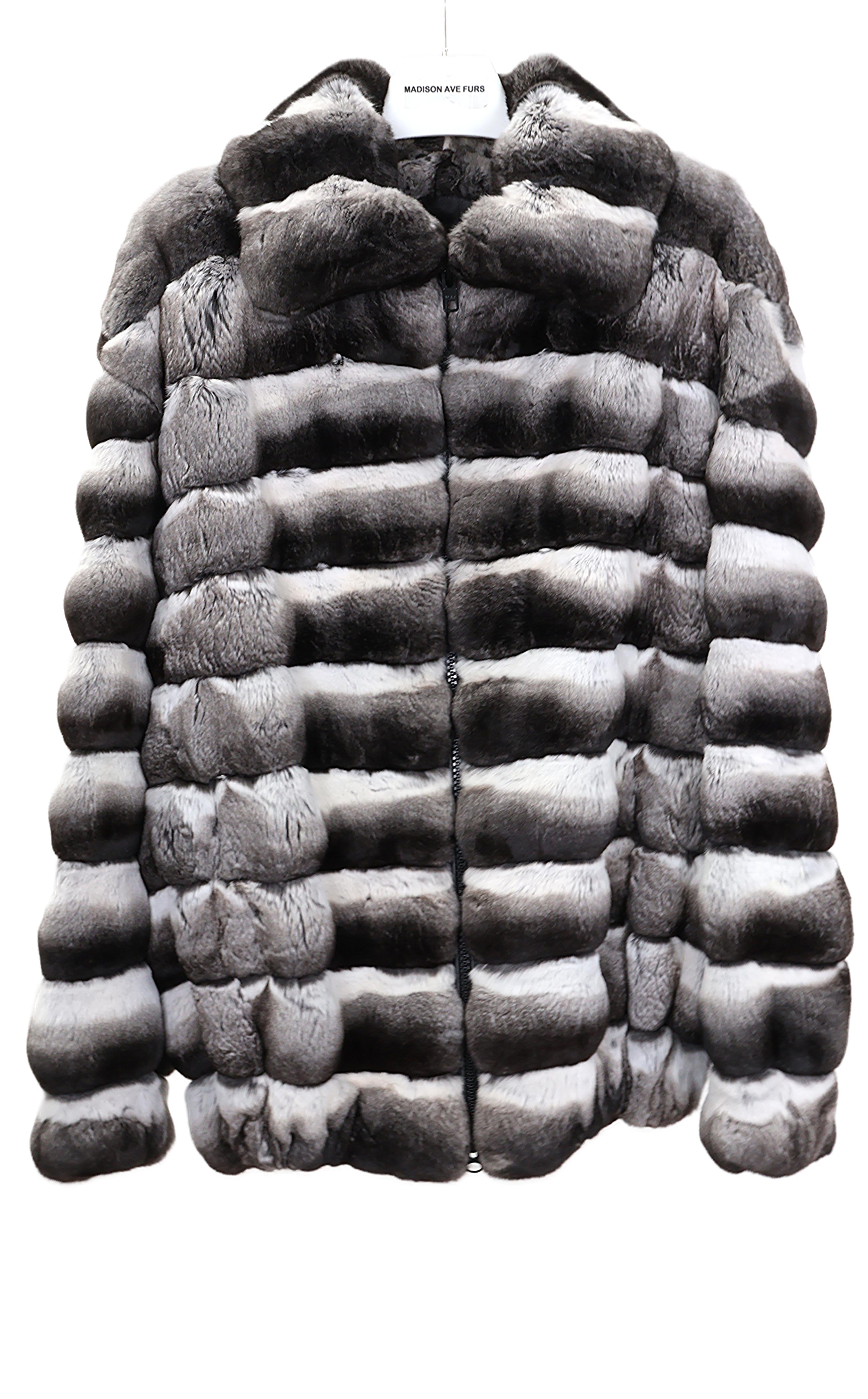 PRE-OWNED MEN'S NATURAL CHINCHILLA HORIZONTAL BOMBER JACKET W/ WING COLLAR & ELASTIC SLEEVE FINISH