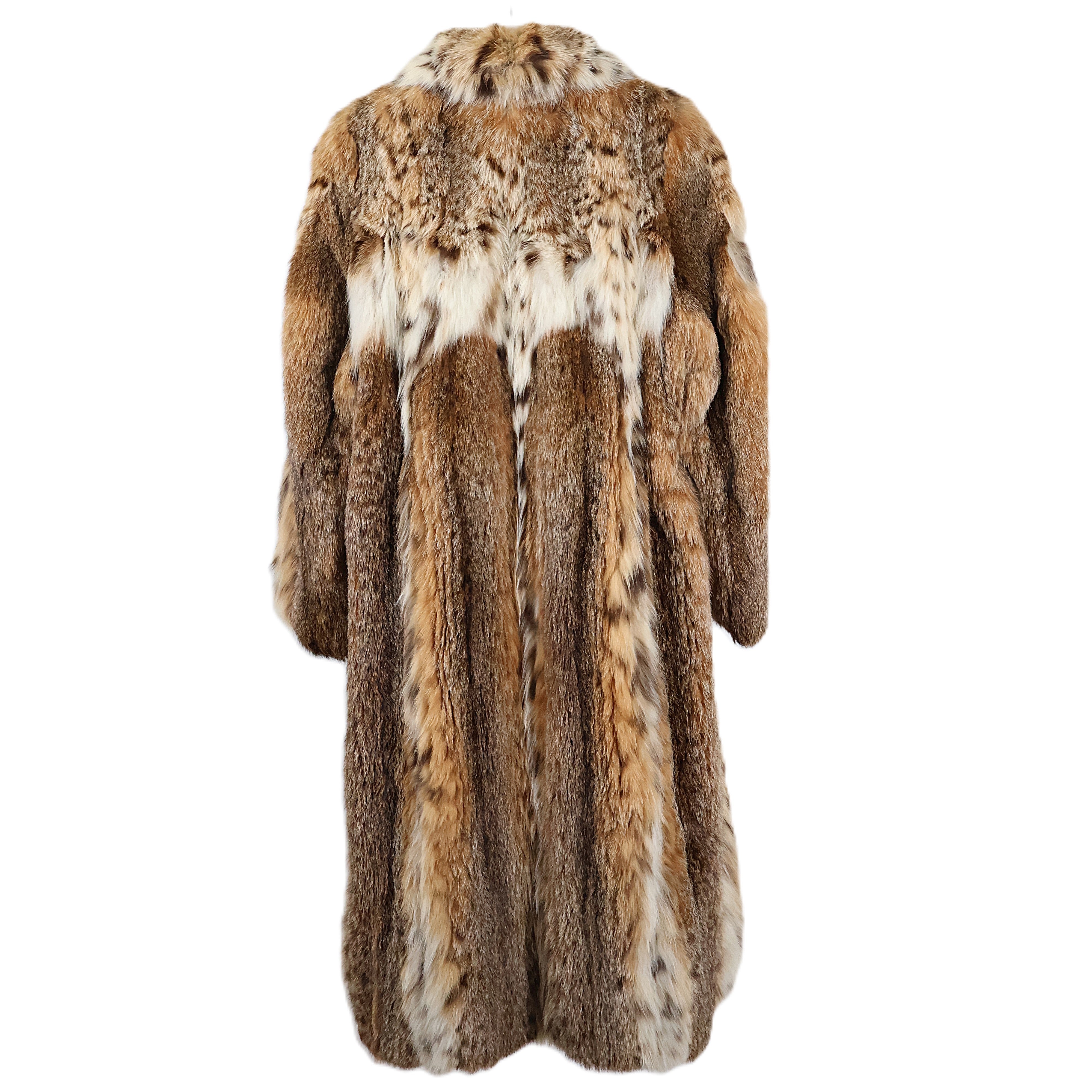 PRE-OWNED NATURAL CANADIAN CAT LYNX COAT W/ WING COLLAR