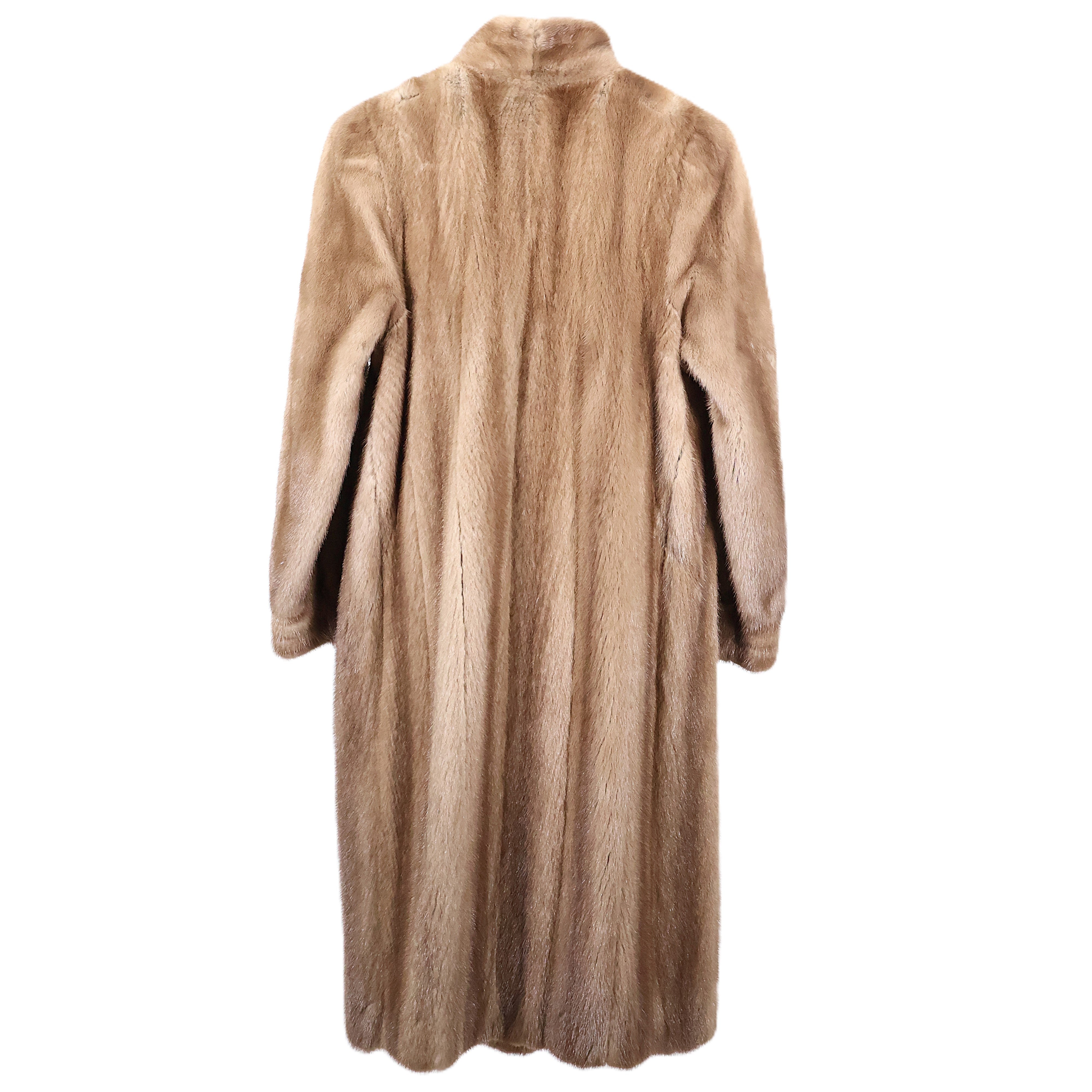 PRE-OWNED PASTEL COAT W/ WING COLLAR& BAND CUFF