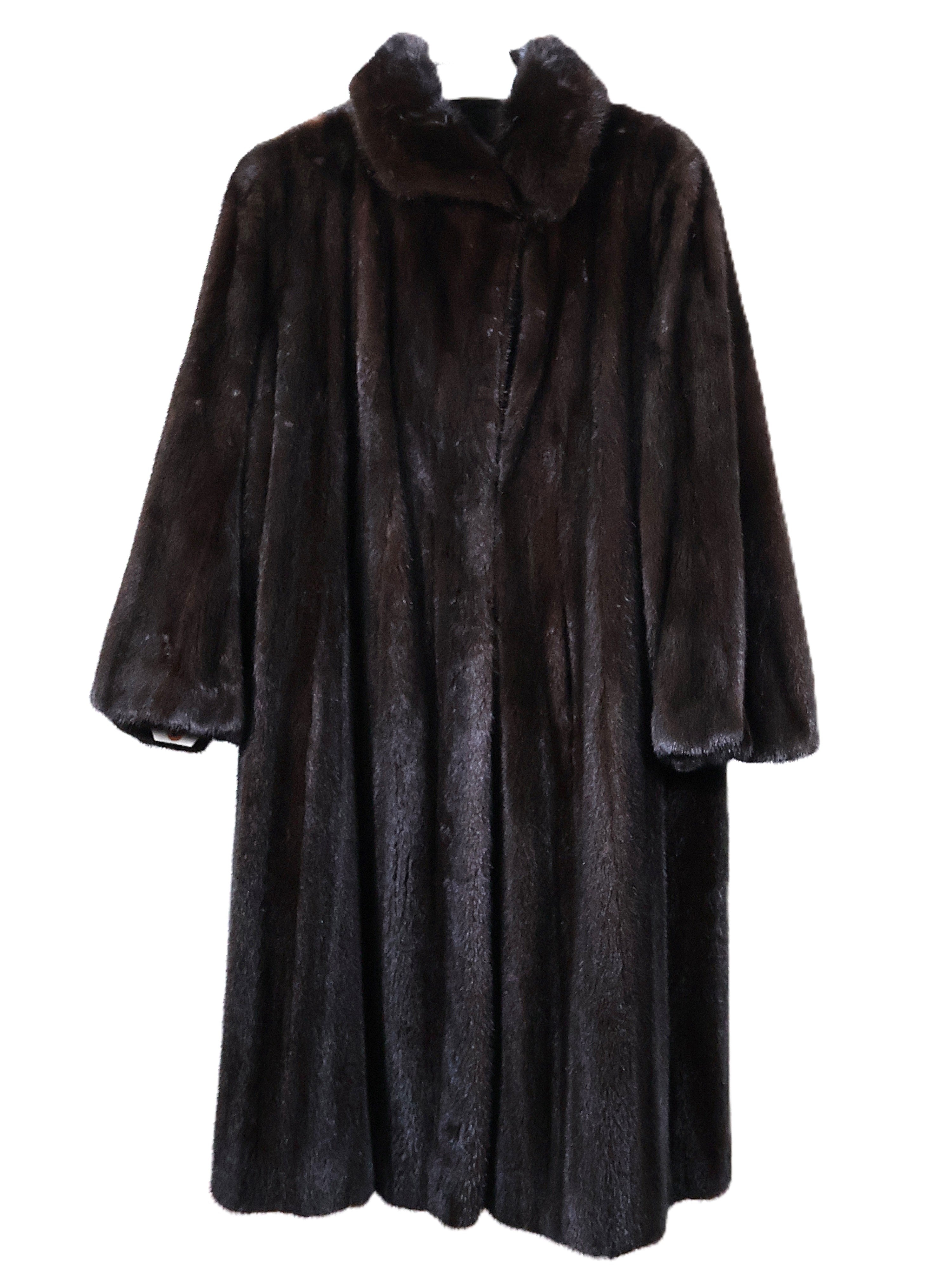 PRE-OWNED MAHOGANY MINK COAT W/ WING COLLAR & STRAIGHT SLEEVE