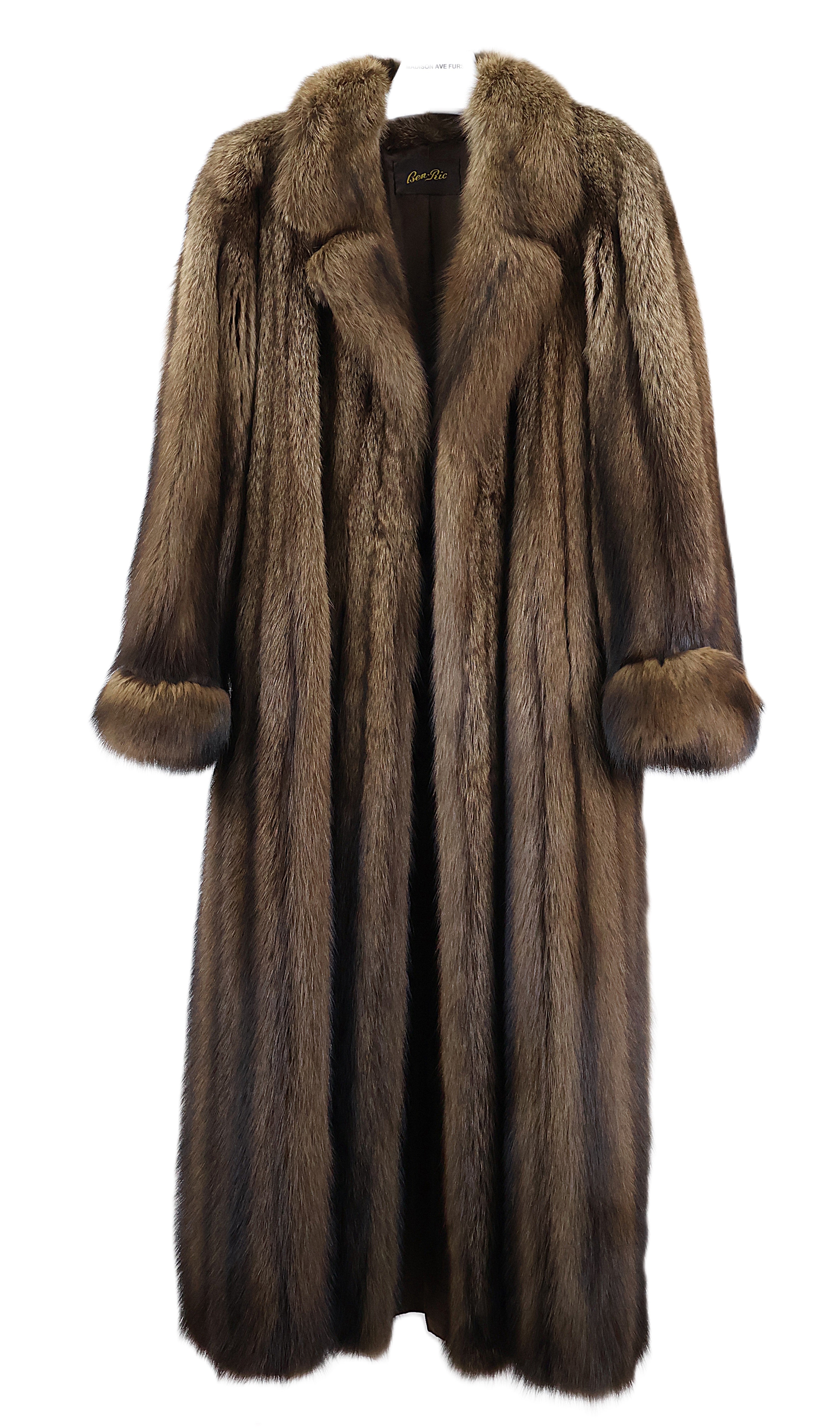 PRE-OWNED FISHHER COAT W/ NOTCH COLLAR , TURN BACK CUFFS & VENTED BACK
