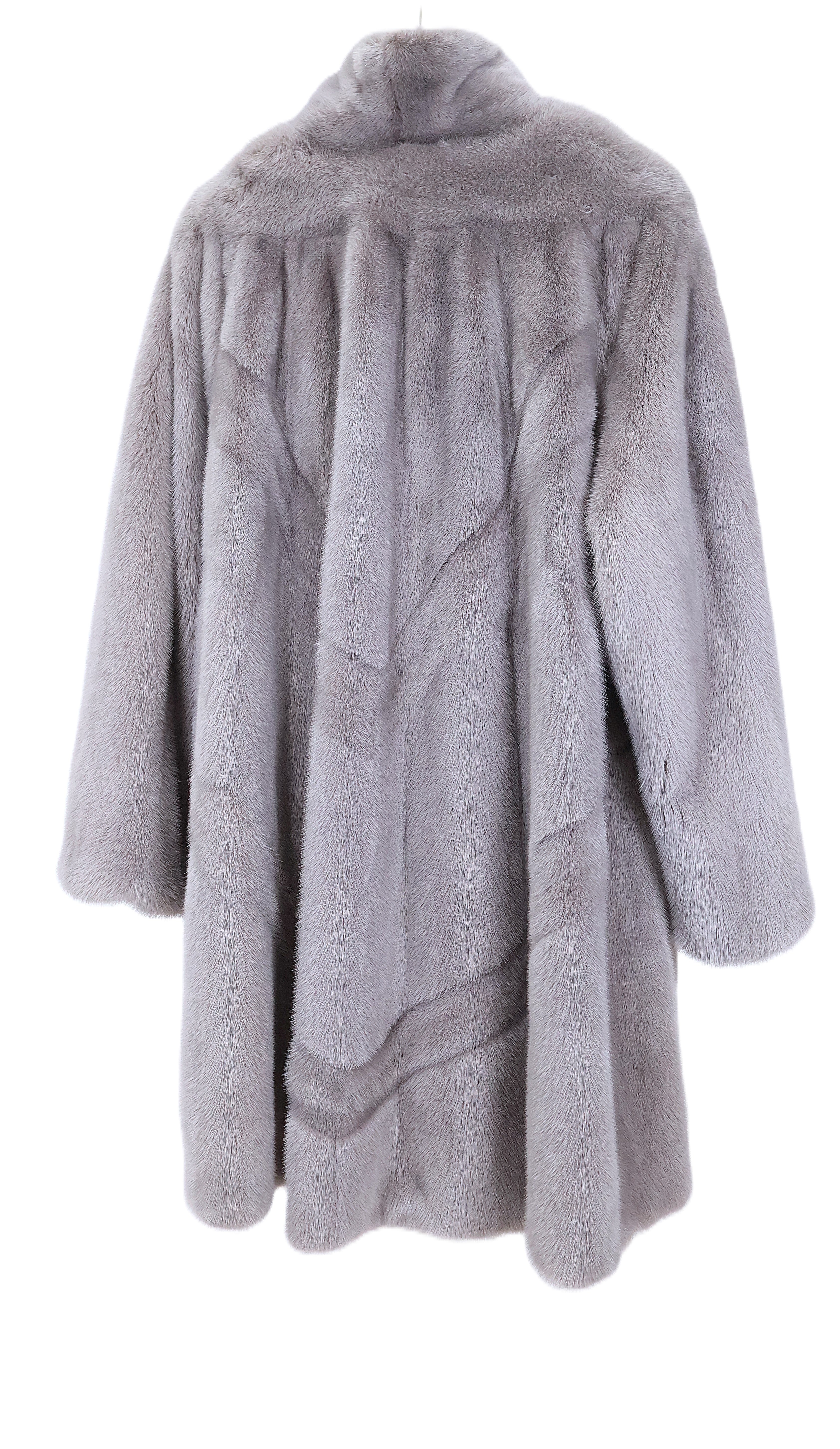 PRE-OWNED STEEL GREY DYED MINK 7/8 SWING W/ WING COLLAR COLLAR, STRAIGHT SLEEVES & PARTIAL CHEVRON DESIGN