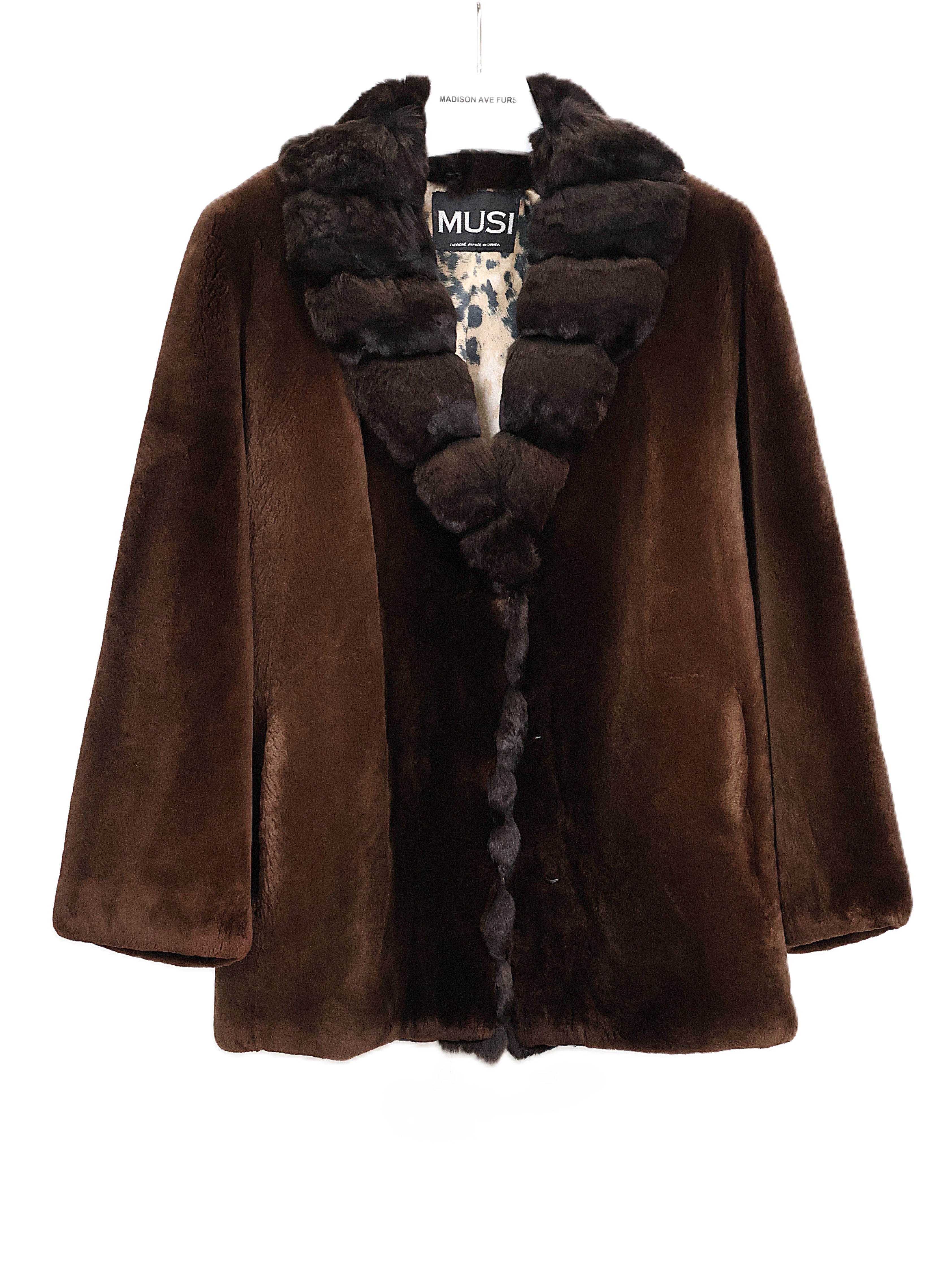 PRE-OWNED MUSI BROWN DYED SHEARED BEAVER JACKET W/ BROWN DYED CHINCHILLA SHAWL COLLAR & STRAIGHT SLEEVES