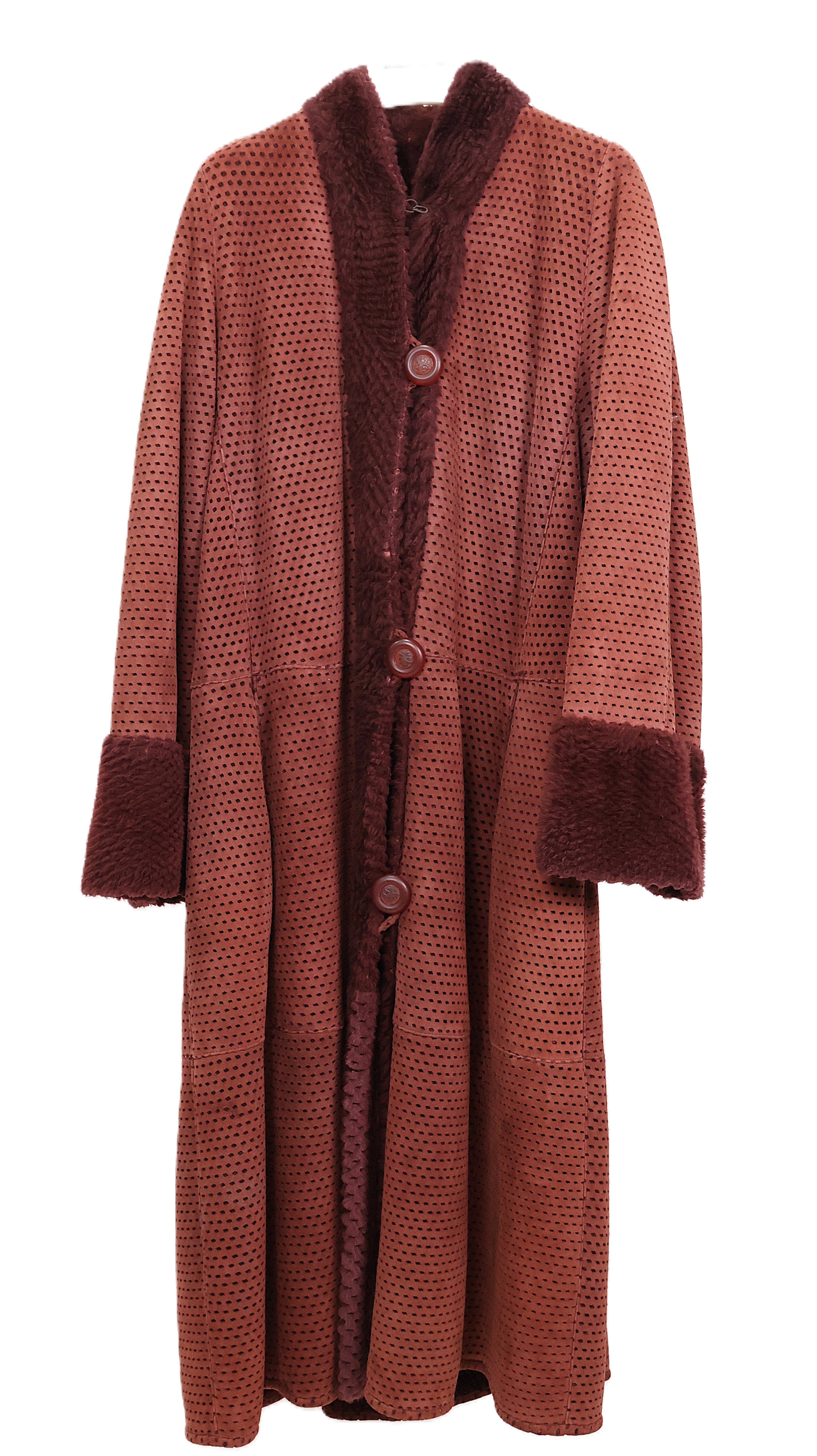 PRE-OWNED FENDI RUST DYED SHEARLING LAMB REVERSIBLE COAT W/STAND COLLAR & TURN BACK CUFFS