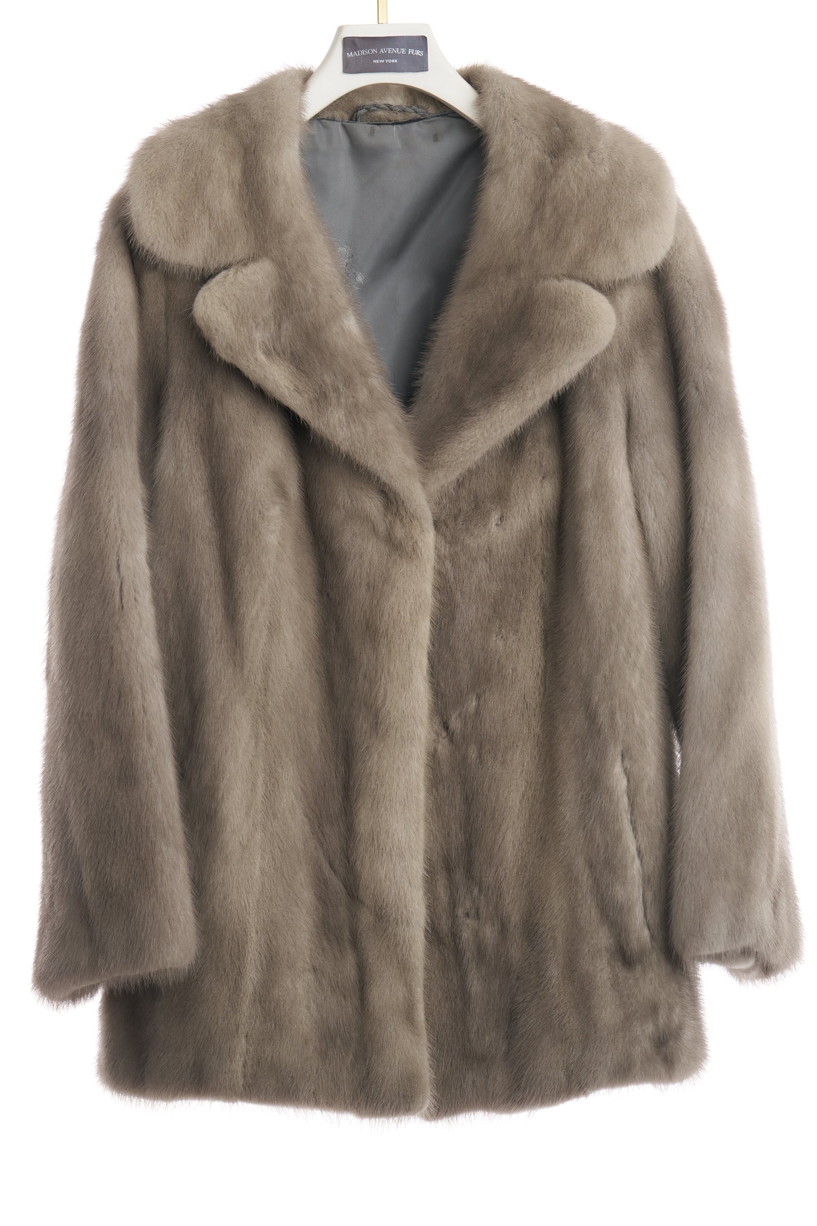 PRE-OWNED NATURAL SAPPIRE MINK JACKET W/ NOTCH COLLAR