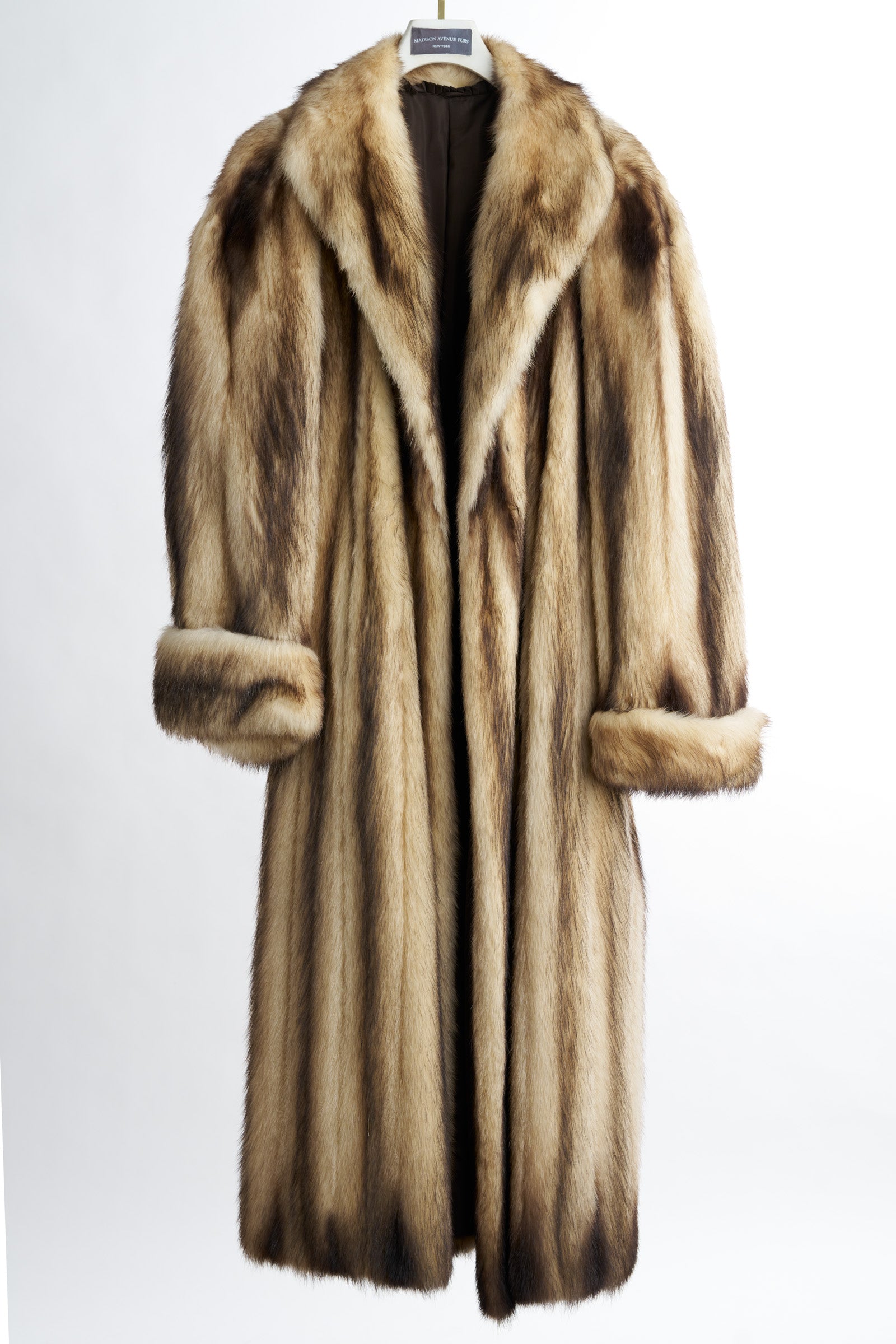PRE-OWNED NATURAL FITCH COAT W/ WING COLLAR & TURN BACK CUFF