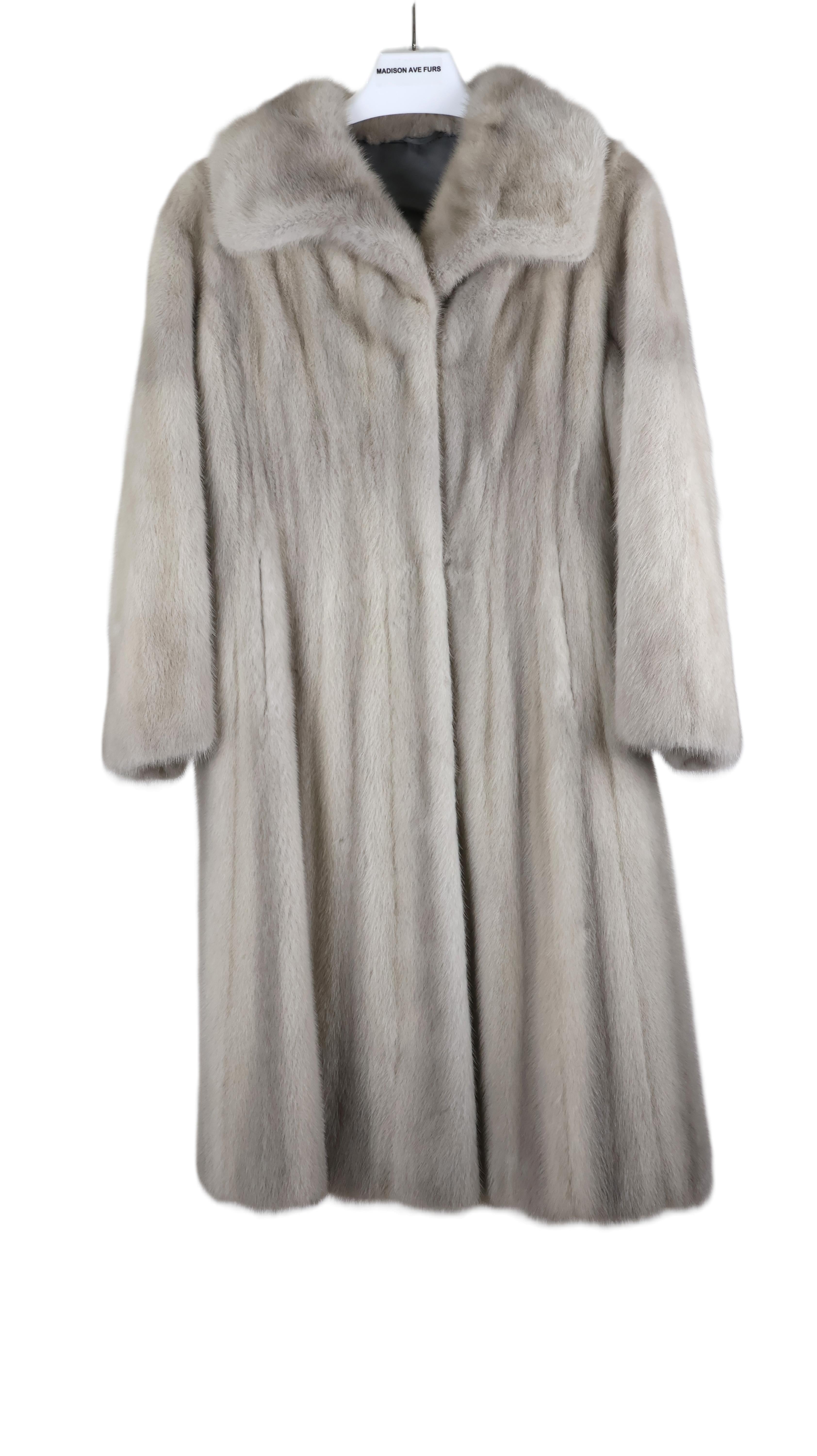 PRE-OWNED SAPPHIRE MINK COAT W/ WING COLLAR