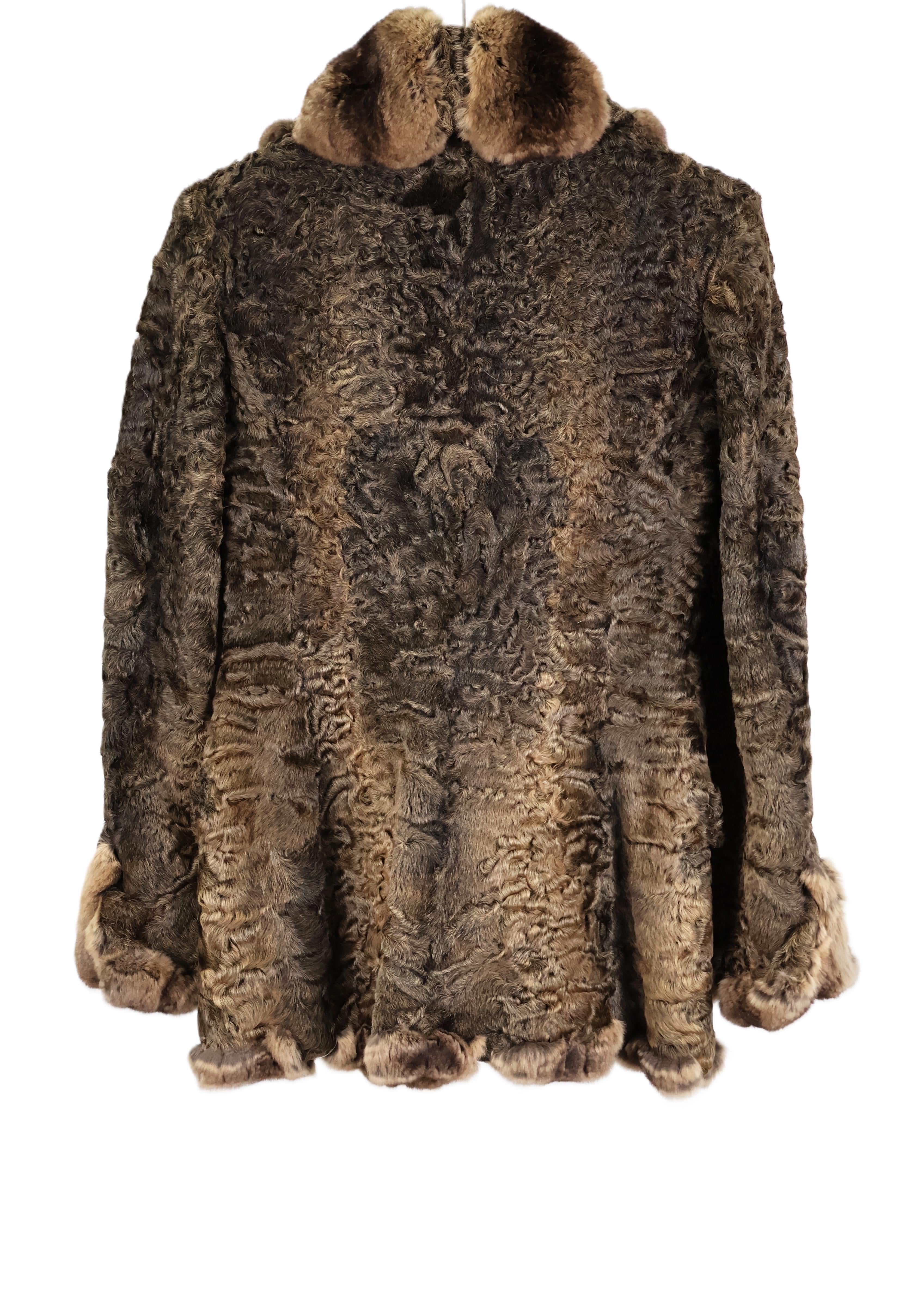 PRE-OWNED GIANFRANCO FERRE MOCHA SWAKARA LAMB W/ CROSS CUT CHINCHILLA NOTCH COLLAR & CUFFS