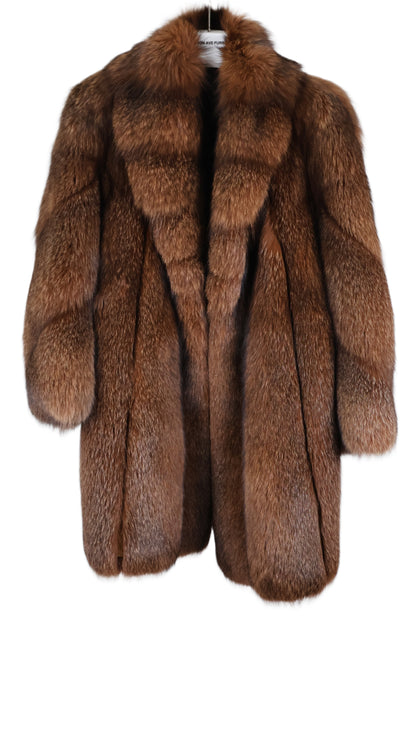 PRE-OWNED CINNAMON DYED FOX W/CROSS CUT SHAWL COLLAR & DIAGONAL SLEEVESSS