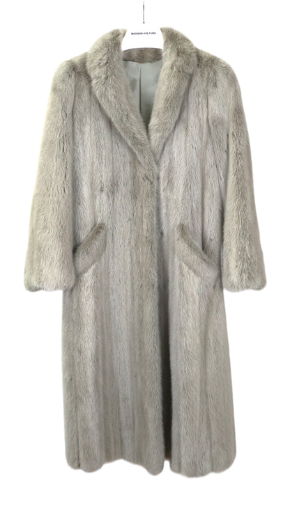 PRE-OWNED MINT DYED MINK 7/8 COAT W/ NOTCH COLLAR & BACK VENT