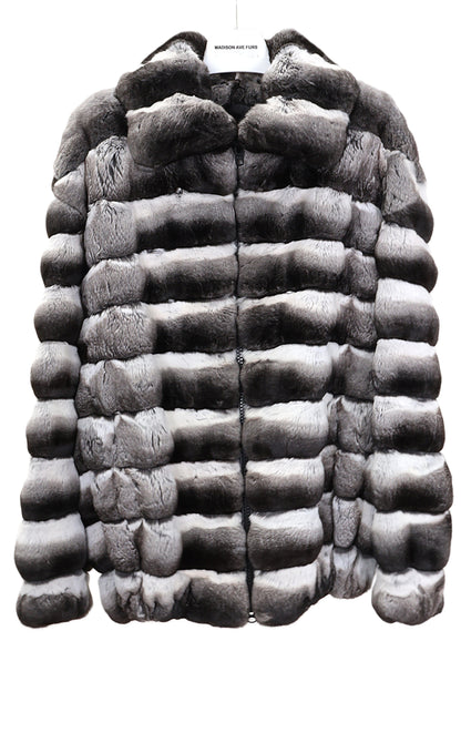 PRE-OWNED MEN'S NATURAL CHINCHILLA HORIZONTAL BOMBER JACKET W/ WING COLLAR & ELASTIC SLEEVE FINISH