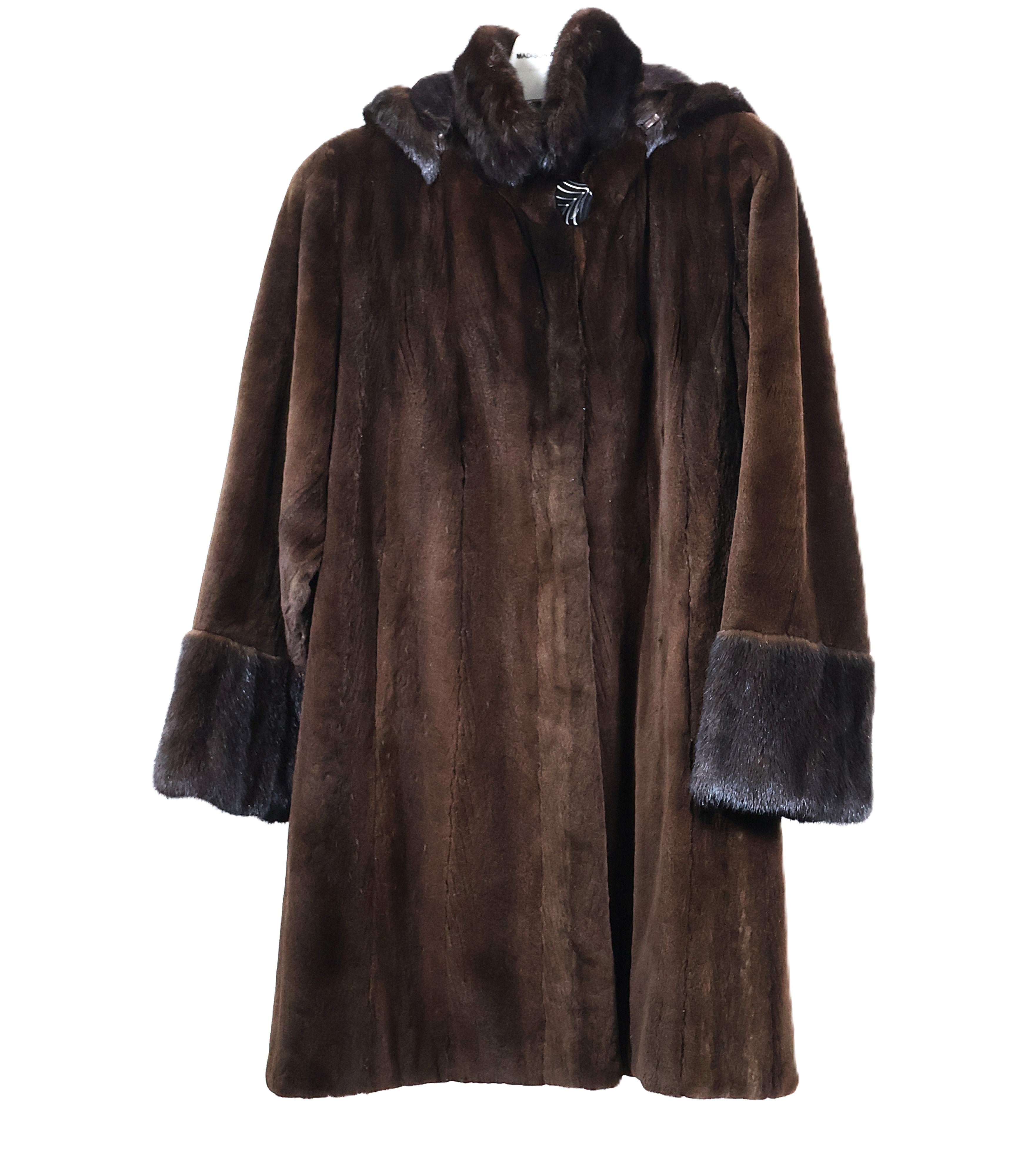 PRE-OWNED BROWN SHEARED MINK STROLLER W/ DETACHABLE HOOD, LONG HAIR MINK WING COLLAR & CUFFS