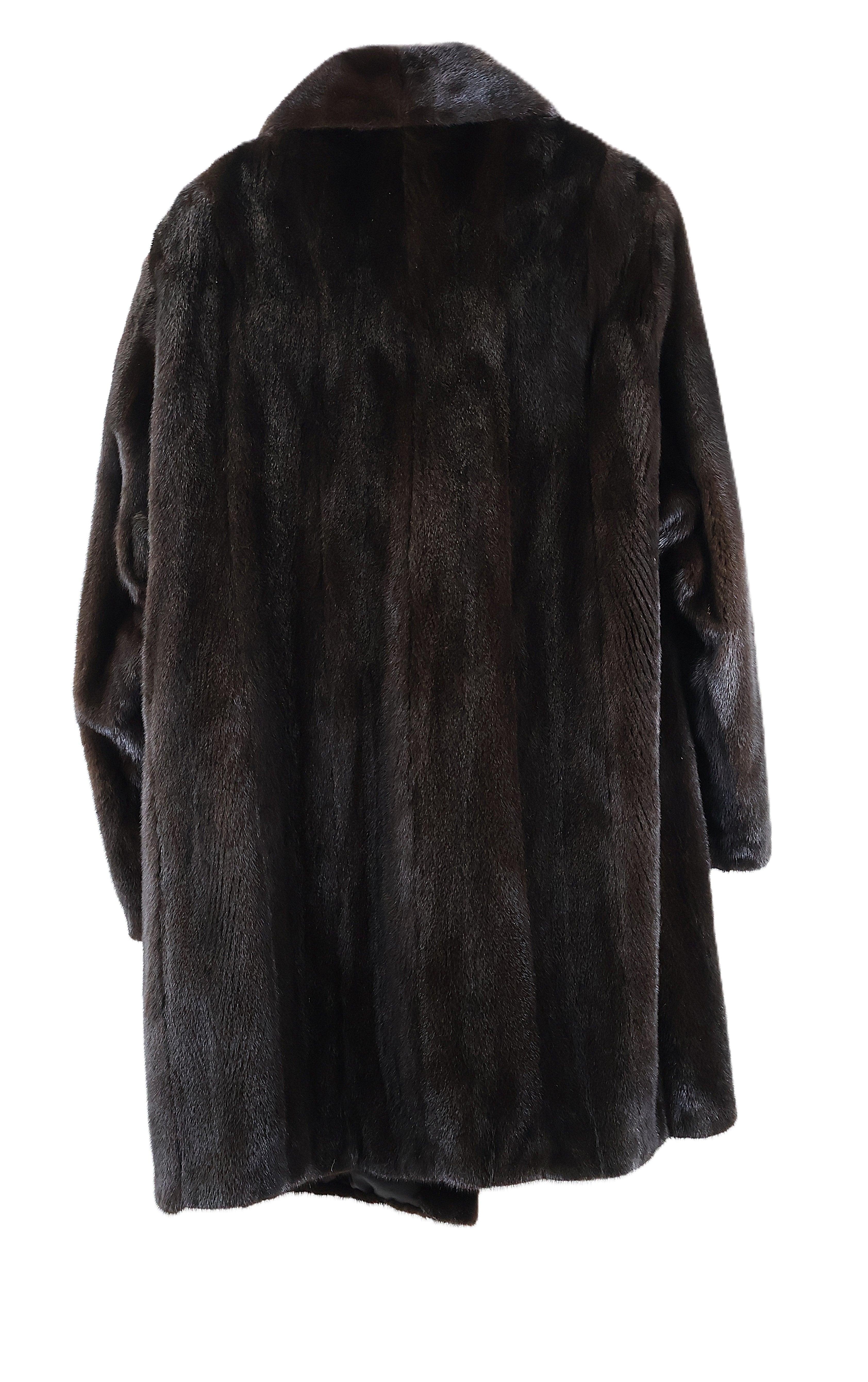 PRE-OWNED MEN'S RANCH MINK 3/4 JACKET W/ NOTCH COLLAR & STRAIGHT SLEEVES