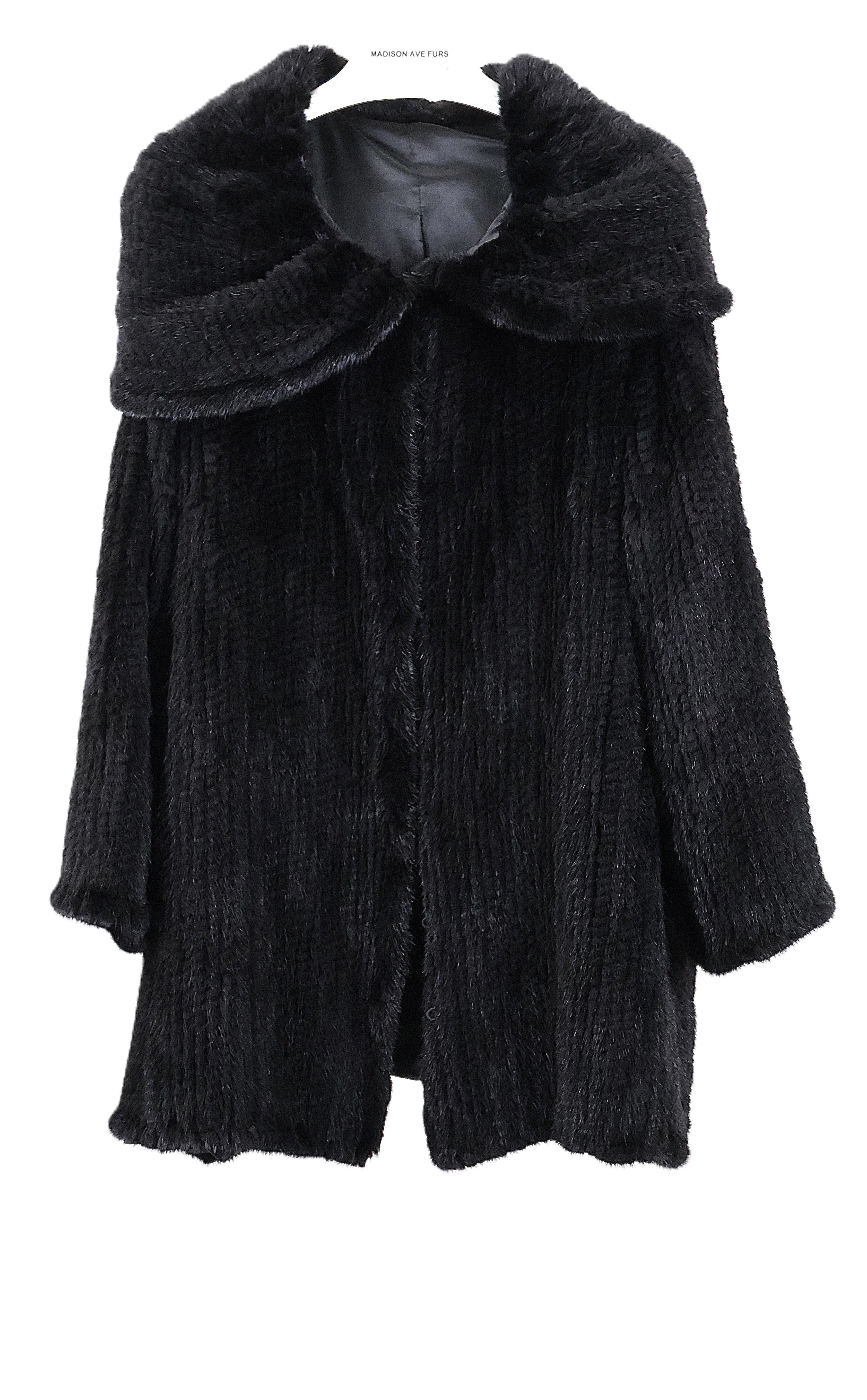PRE-OWNED BLACK KNITTED MINK STROLLER W/ CAPE COLLAR