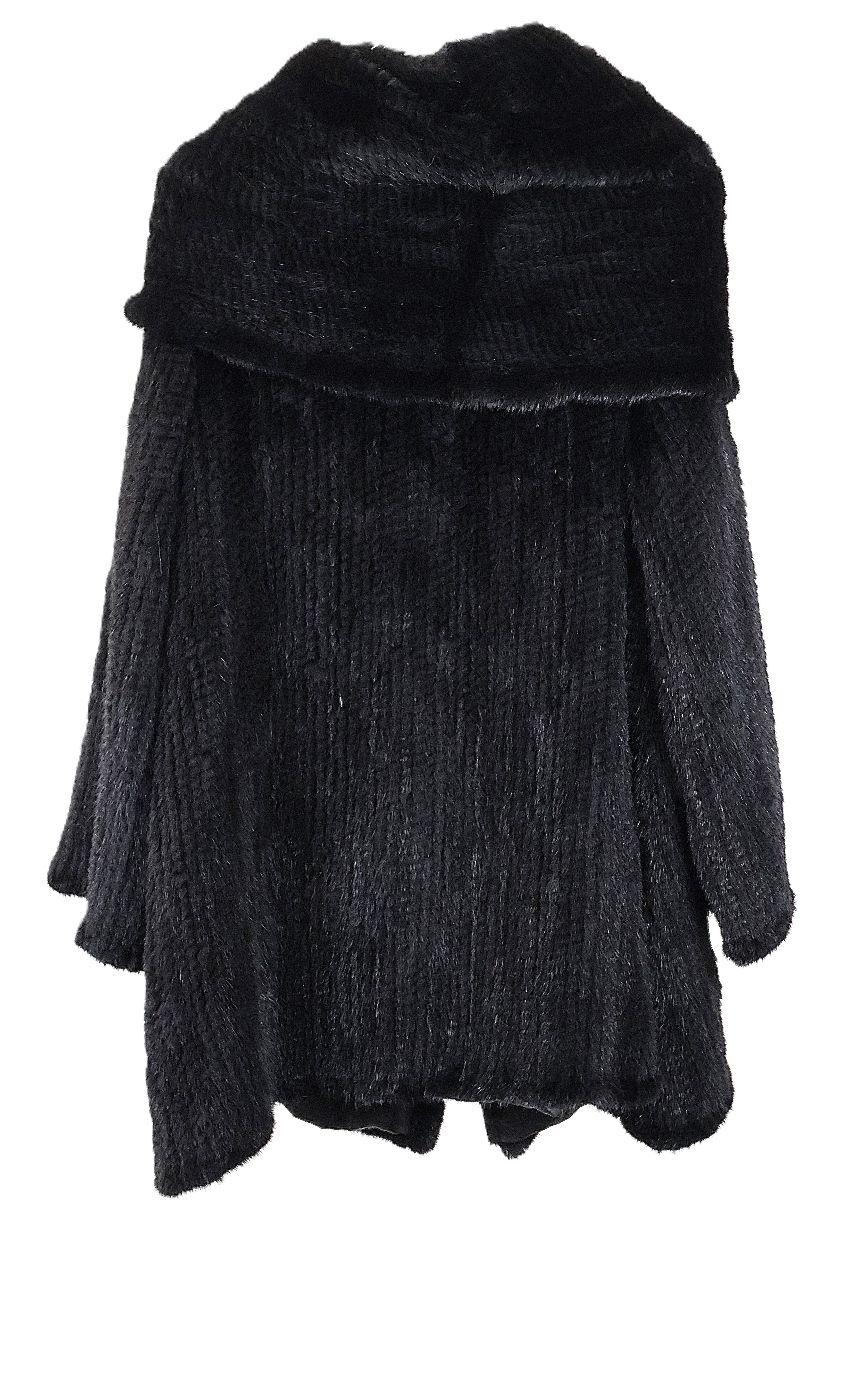PRE-OWNED BLACK KNITTED MINK STROLLER W/ CAPE COLLAR