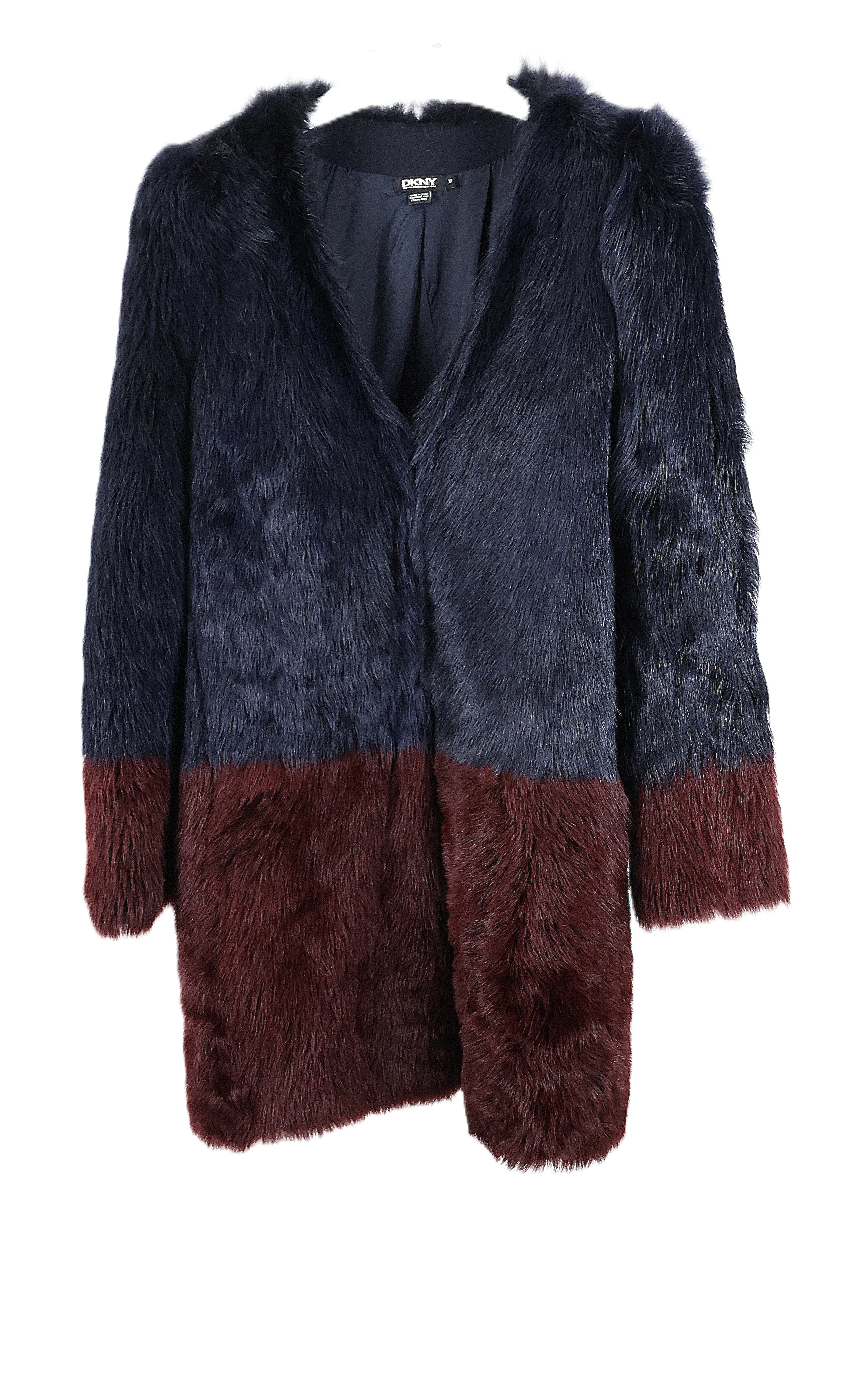 PRE-OWNED DKNY NAVY DYED SHEARLING LAMB STROLLER W/ BURGANDY DYED BOTTOM