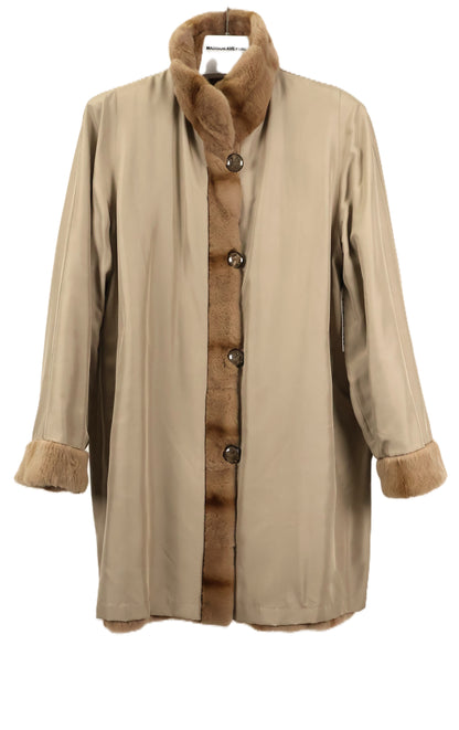 PRE-OWNED TAN DYED SHEARED MINK SKIN ON SKIN STROLLER REVERSIBLE TO TAFFETA W/ WING COLLAR