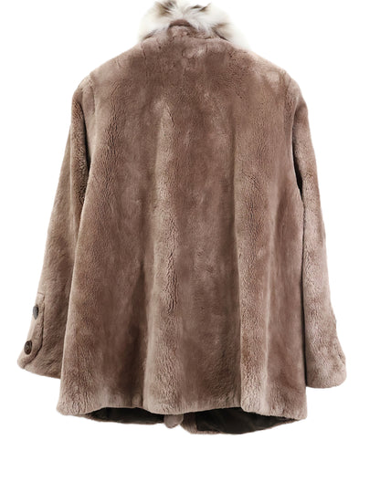 PRE-OWNED BEIGE DYED SHEARED BEAVER JACKET W/ LYNX SHAWL COLLAR & STRAIGHT SLEEVES W/ BUTTON DETAIL & INSIDE DRAWSTRING