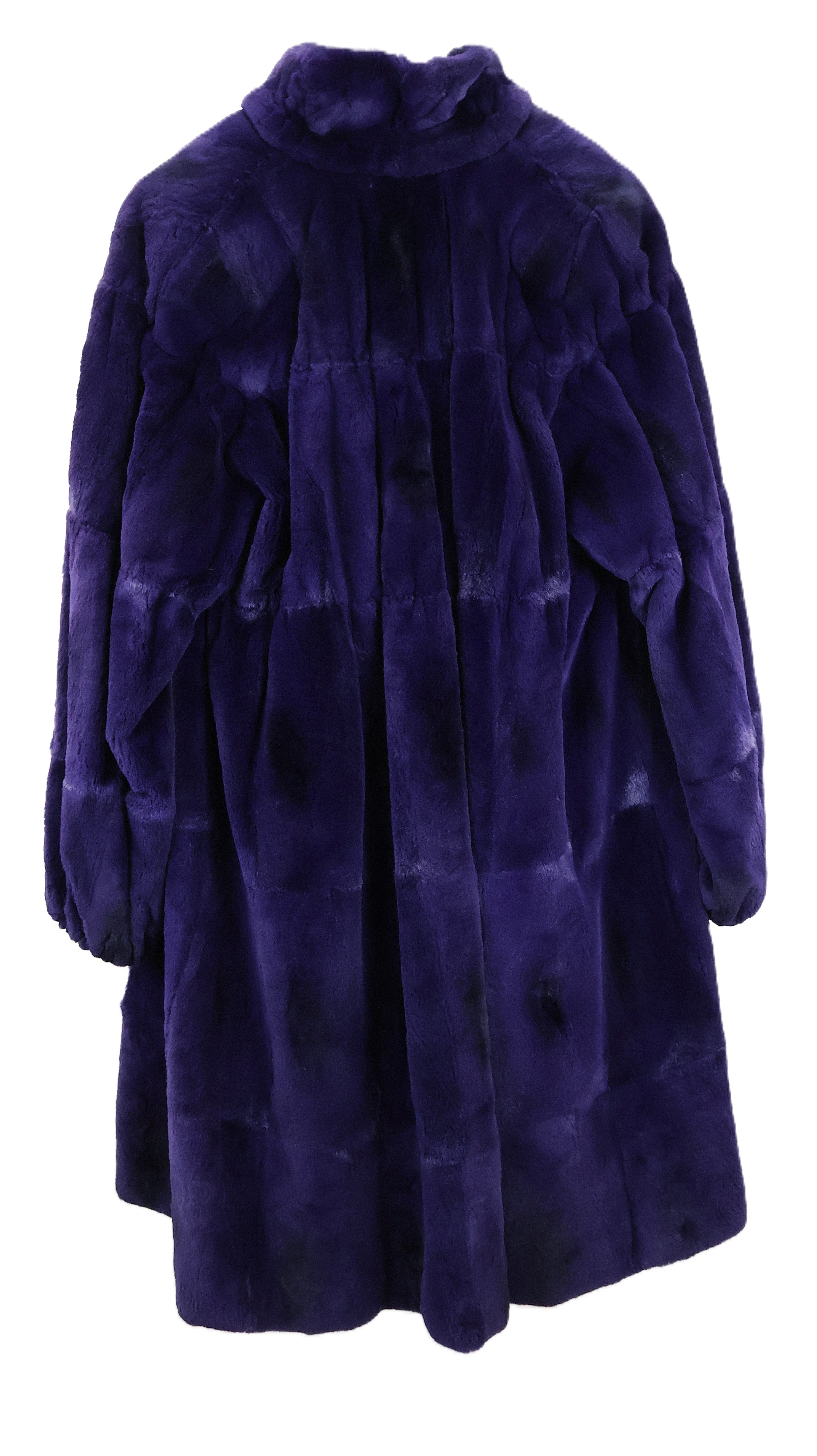 PRE-OWNED ZUKI PURPLE DYED MUSKRAT SWING W/ WING COLLAR & ELASTIC SLEEVE FINISH