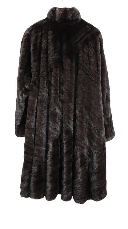 PRE-OWNED NATURAL RANCH MINK DIRECTIONAL SWING 7/8 COATW/ WING COLLAR & STRAIGHT SLEEVES