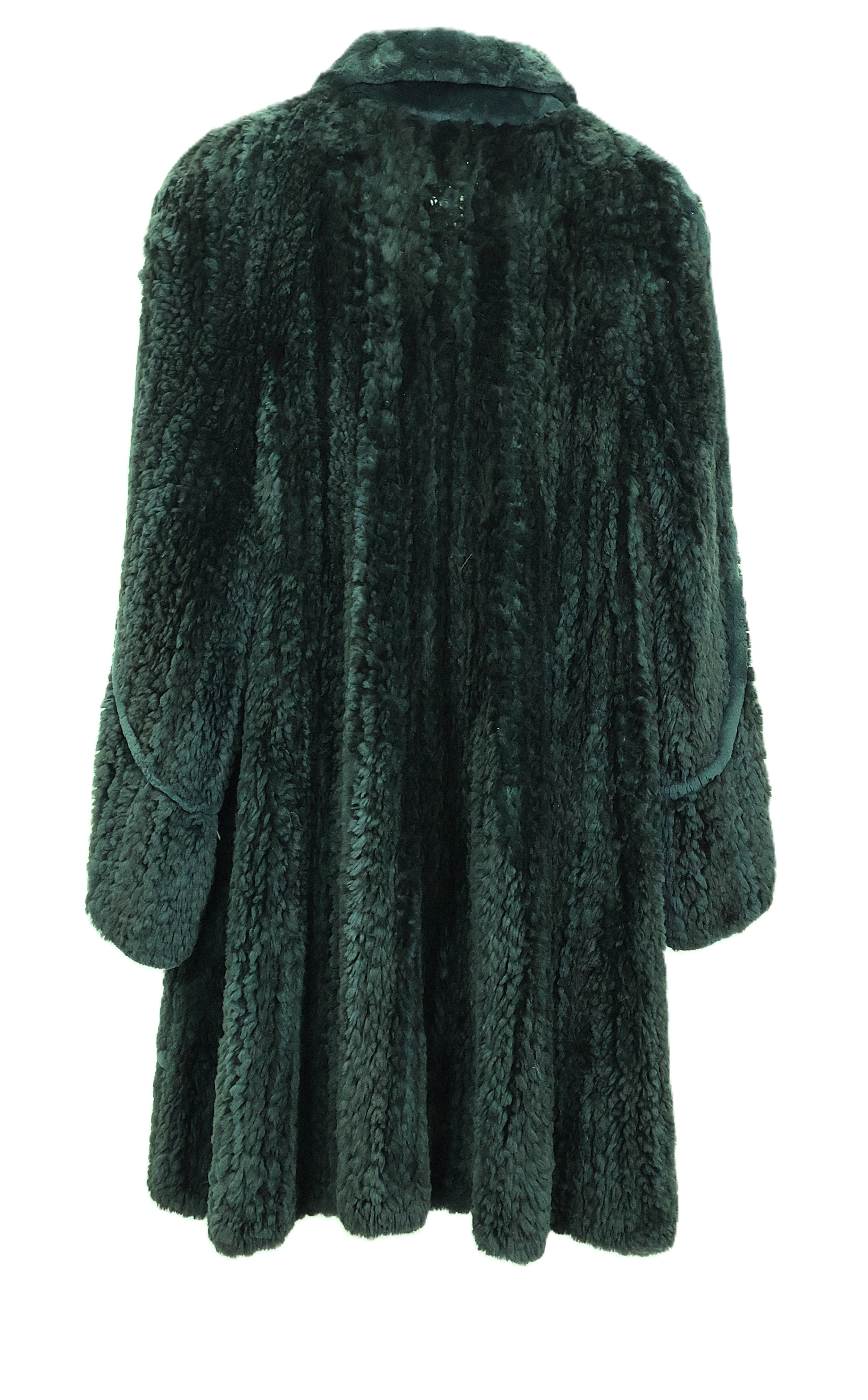 PRE-OWNED GREEN DYED KNITTED SHEARED BEAVER SWING STROLLER W/ WING COLLAR & BELL SLEEVES