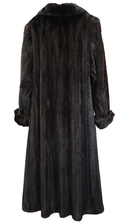 PRE-OWNED BROWN DYED MINK COAT W/ WING COLLAR, TURN BACK CUFFS & PATCH POCKETS