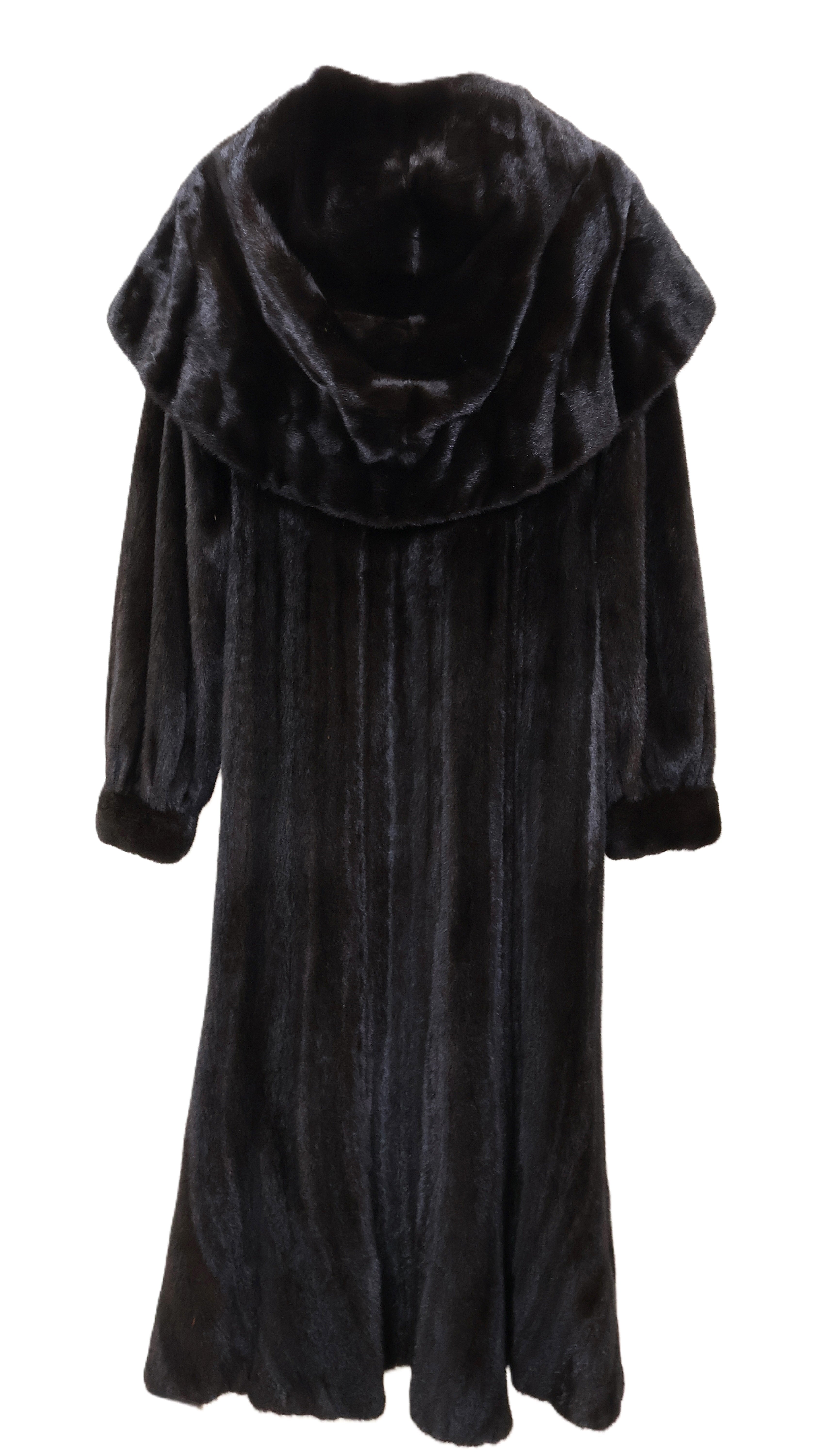 PRE-OWNED RANCH MINK COAT W/ DRAWSTRING CAPE COLLAR & SCALLOPED HEM & BANDED CUFFS