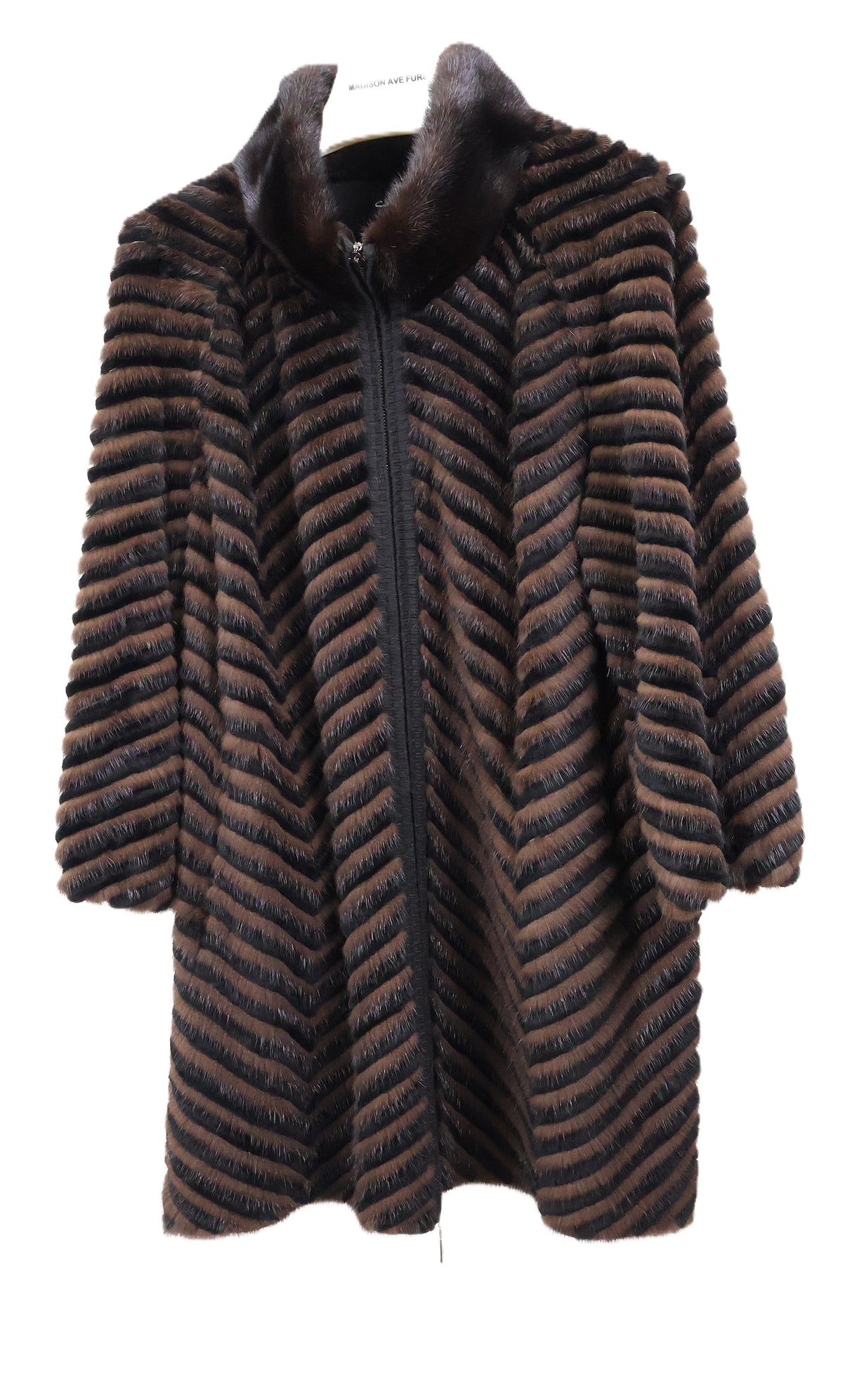 PRE-OWNED BROWN & BLACK DYED CHEVRON DESIGN MINK KNIT STROLLER W/ STAND COLLAR & 2-WAY ZIPPER